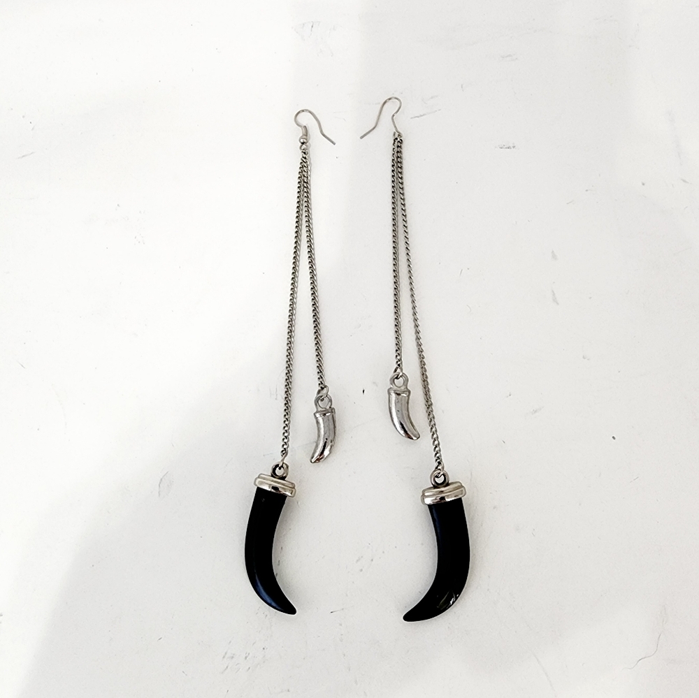 Vintage Long dangle Silver black 6.5" Chain earrings
